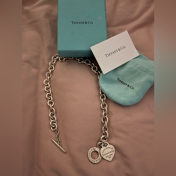 Tiffany & Co : Heart Tag Necklace
in Silver with a Diamond, Medium - Picture 1 of 3